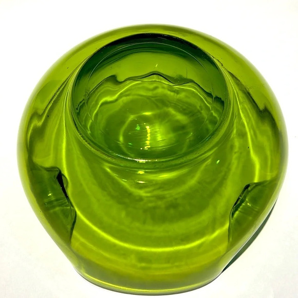 Vintage Mid Century Modern Anchor Hocking Scalloped Green Bowl - Picture 3 of 3